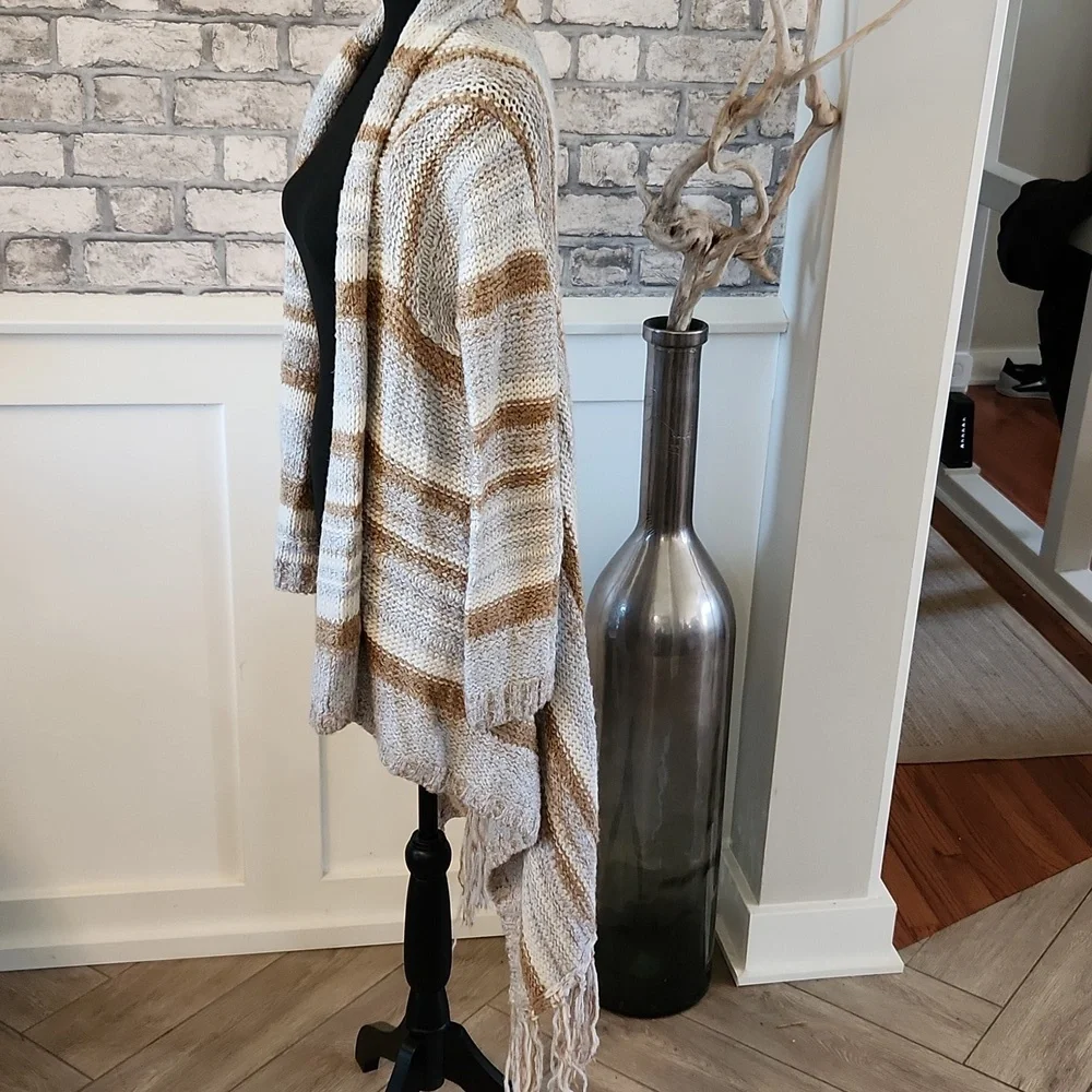 Cardigan - Picture 5 of 6